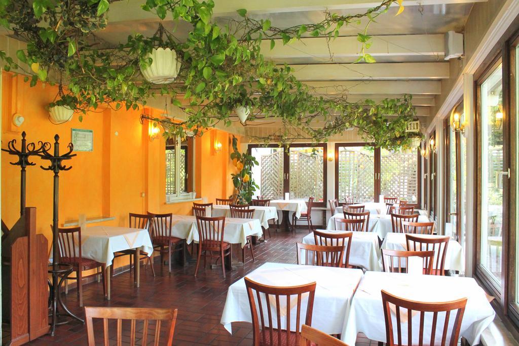 Hotel Und Restaurant Eurohof Duisbourg Extérieur photo