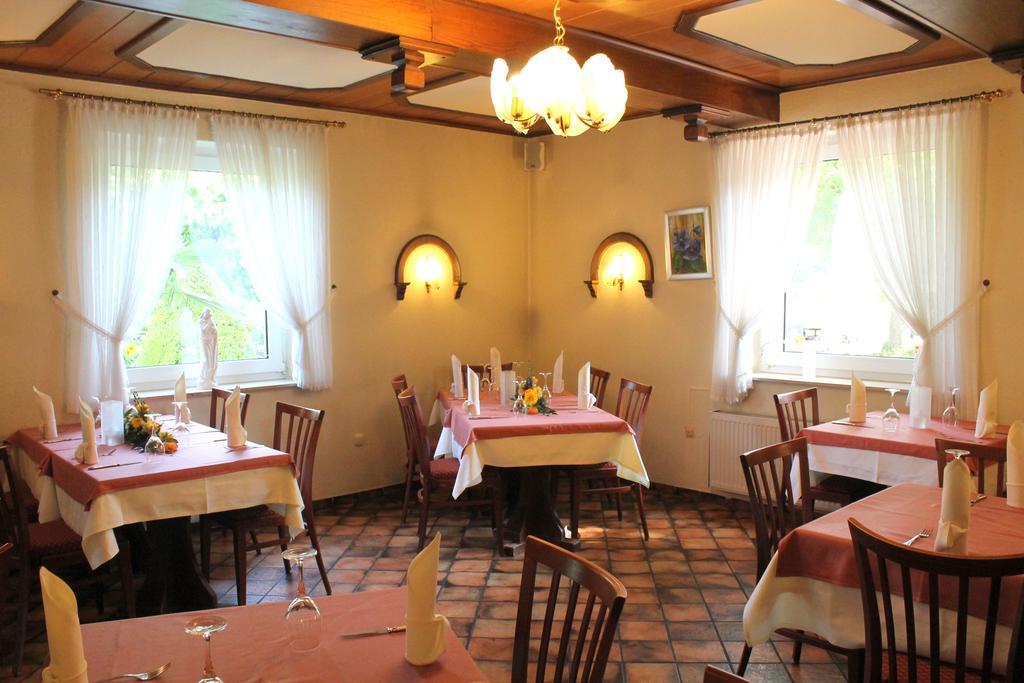 Hotel Und Restaurant Eurohof Duisbourg Extérieur photo
