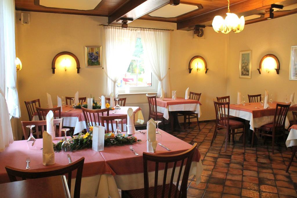 Hotel Und Restaurant Eurohof Duisbourg Extérieur photo