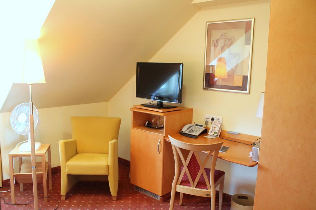 Hotel Und Restaurant Eurohof Duisbourg Extérieur photo