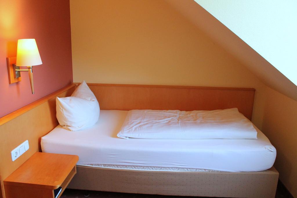 Hotel Und Restaurant Eurohof Duisbourg Extérieur photo