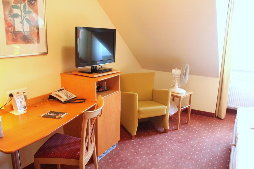 Hotel Und Restaurant Eurohof Duisbourg Extérieur photo