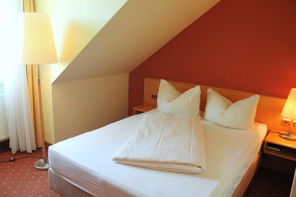 Hotel Und Restaurant Eurohof Duisbourg Extérieur photo