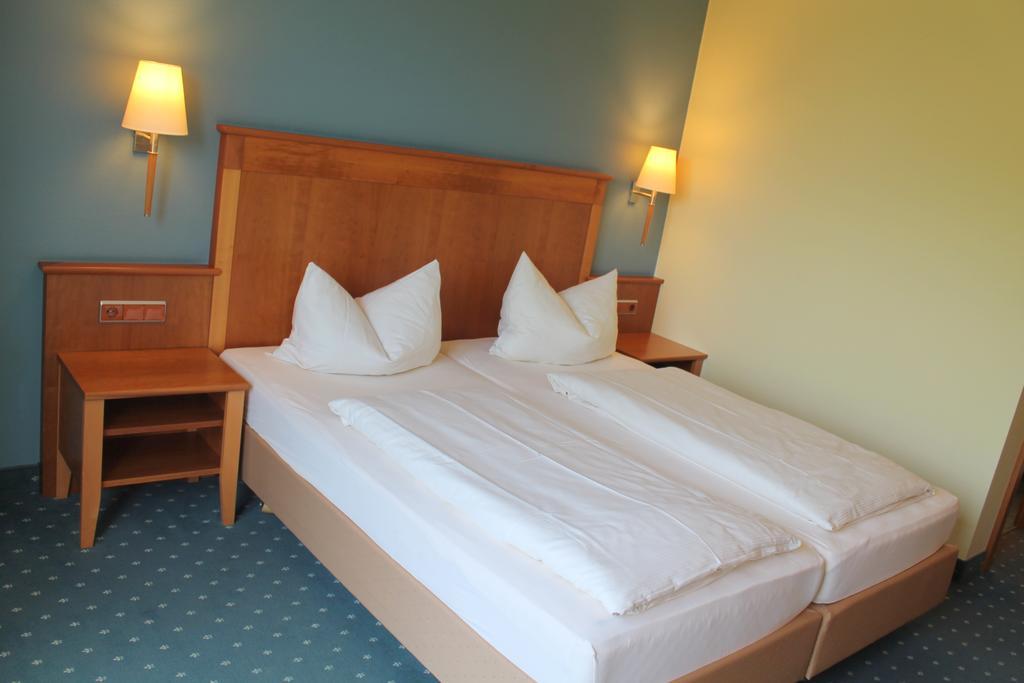 Hotel Und Restaurant Eurohof Duisbourg Extérieur photo